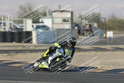 media/Nov-02-2025-CVMA (Sun) [[337aff29ab]]/Race 17-Amateur Supersport Middleweight/